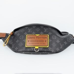 Louis Vuitton Discovery Belt Bag
